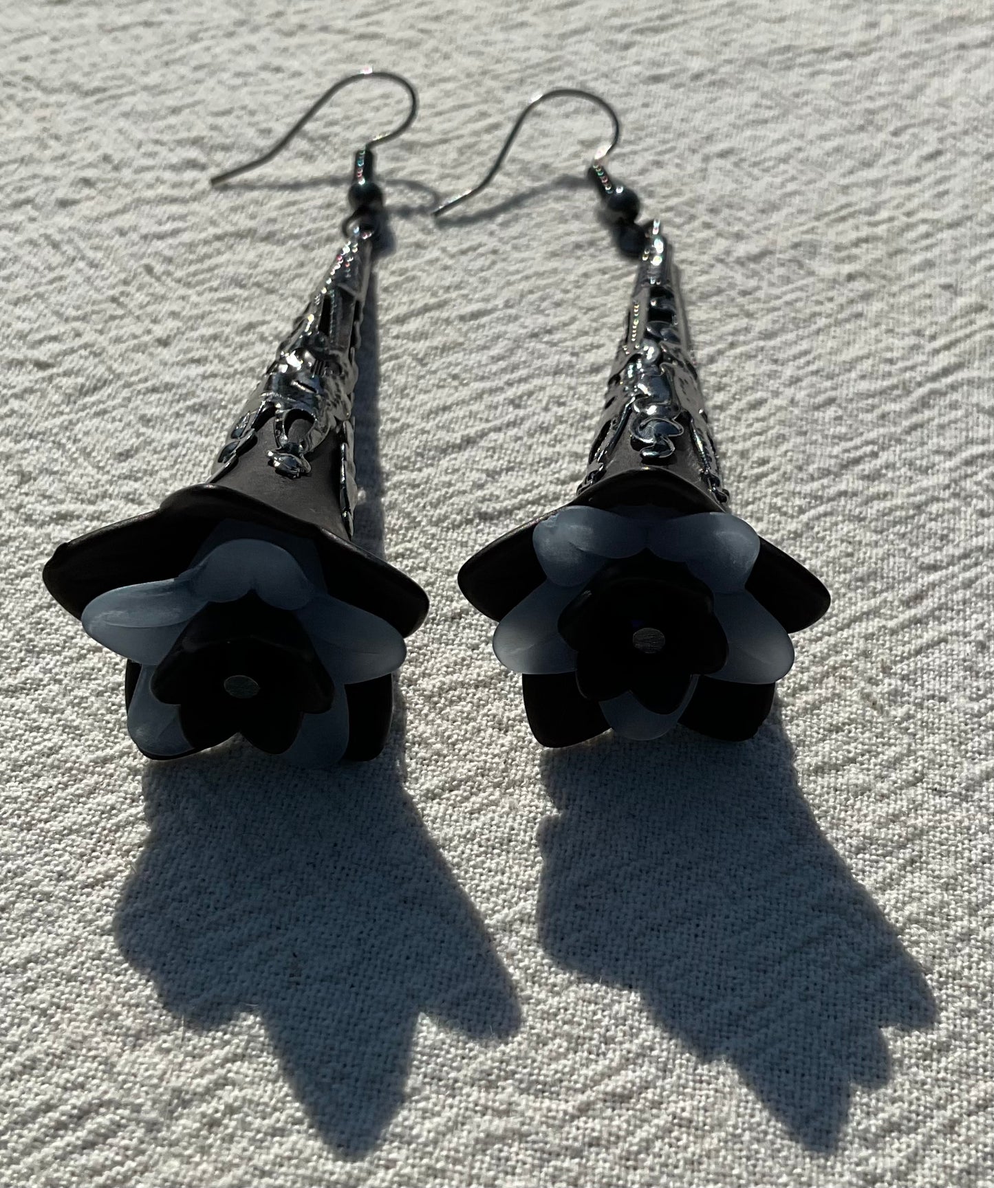 Trumpet Flower Drop Earrings, Style #7, Black