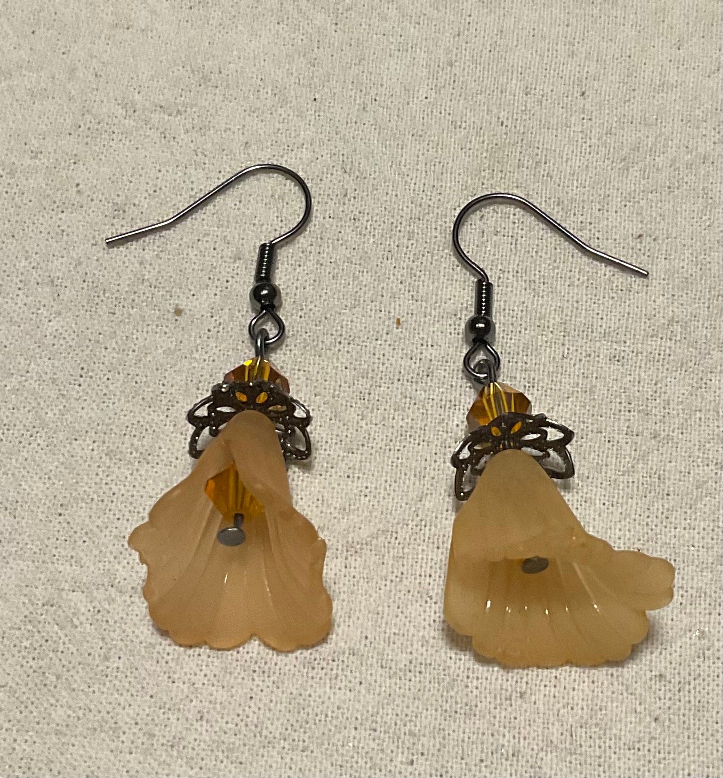 Fancy Calla Lily Flower Drop Earrings, Style #13, Black
