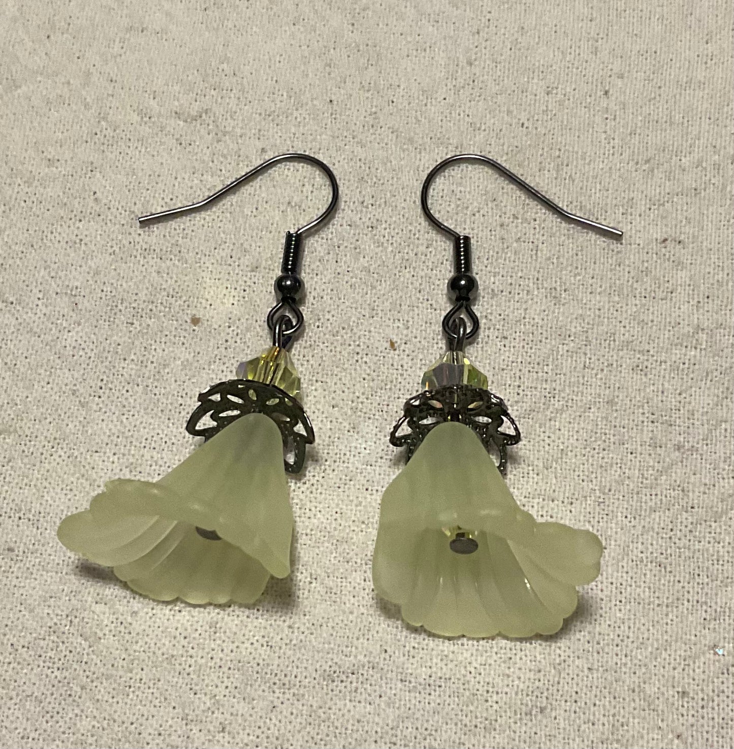 Fancy Calla Lily Flower Drop Earrings, Style #13, Black