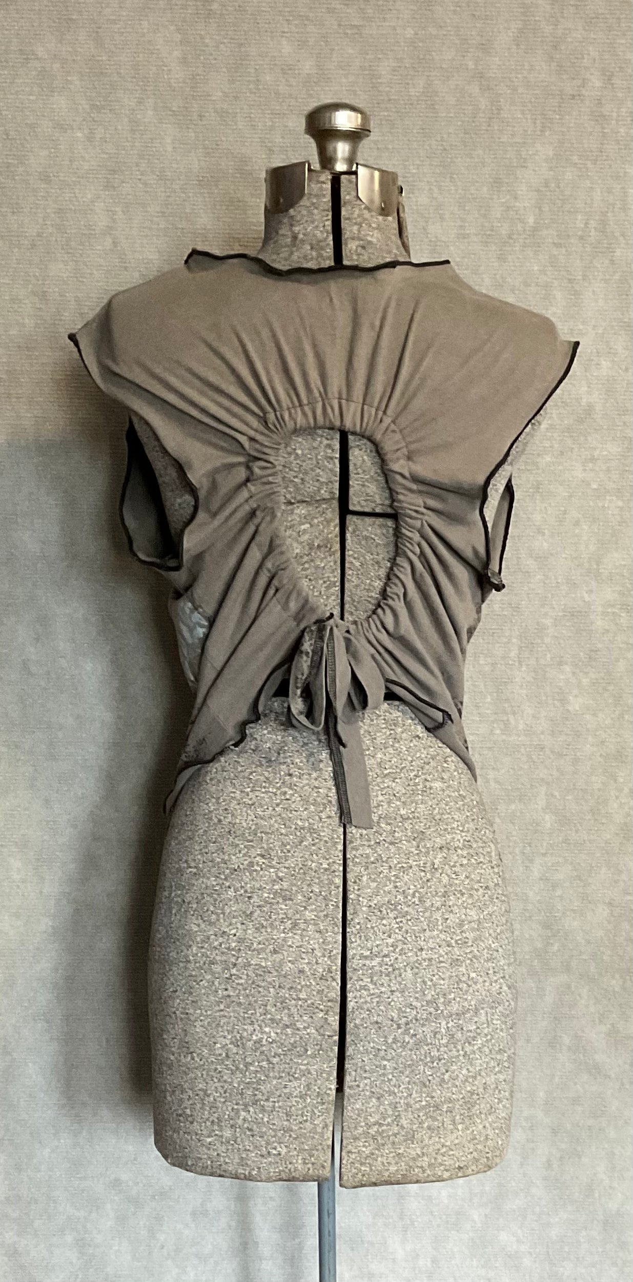 Grey Skull Open Back Sleeveless T (M)