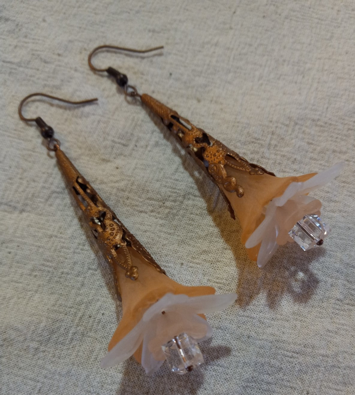 Lt. Purple & Violet Frosted Trumpet Flower Drop Earrings S#7