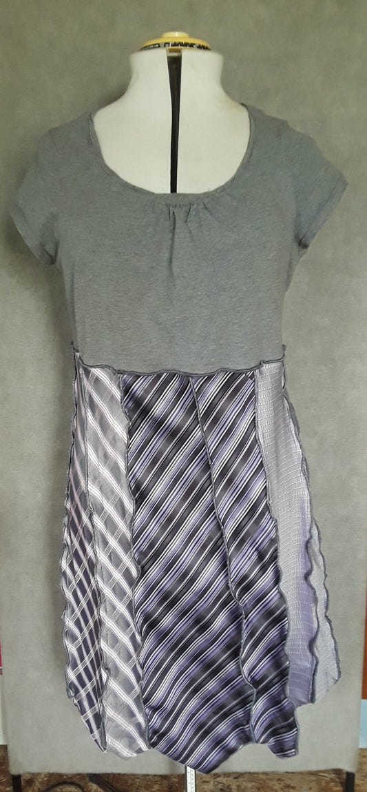 Grey & Purple Necktie Dress (XXL)