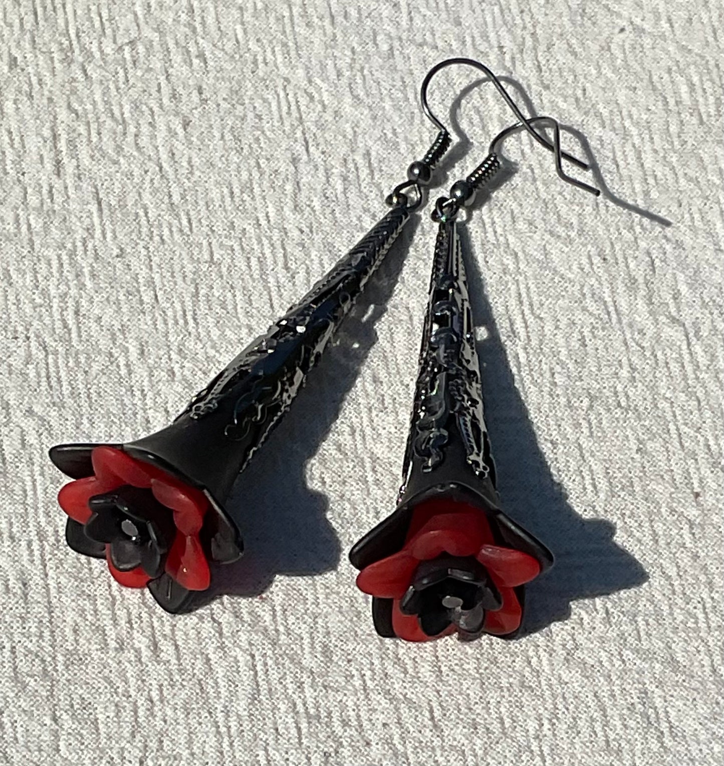 Trumpet Flower Drop Earrings, Style #7, Black