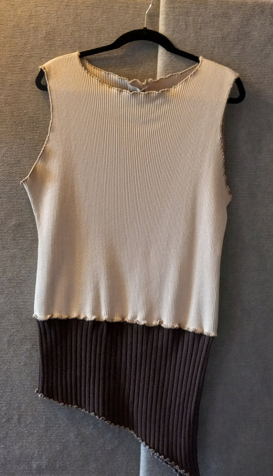 Cream Asymmetrical Hem Sleeveless Tunic (XL)